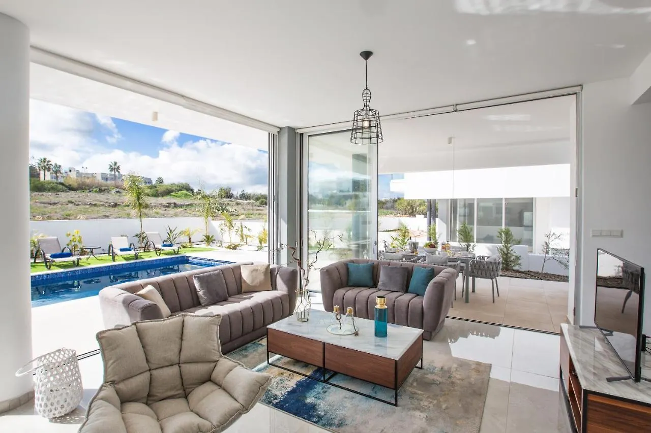 Olivine 3 Bedroom Villas Protaras 0*,