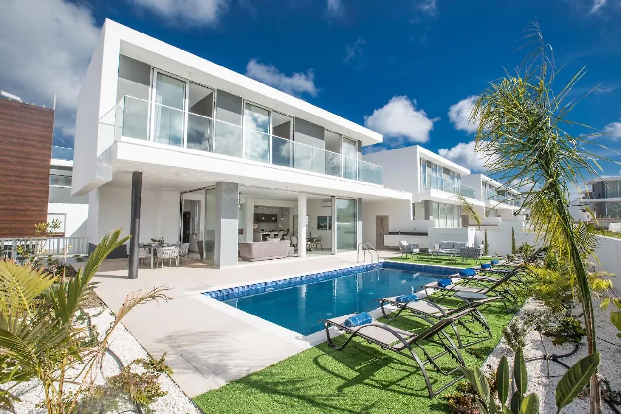 Olivine 3 Bedroom Villas Protarász